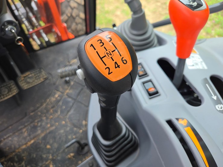 kubota-m4d-071-image-72