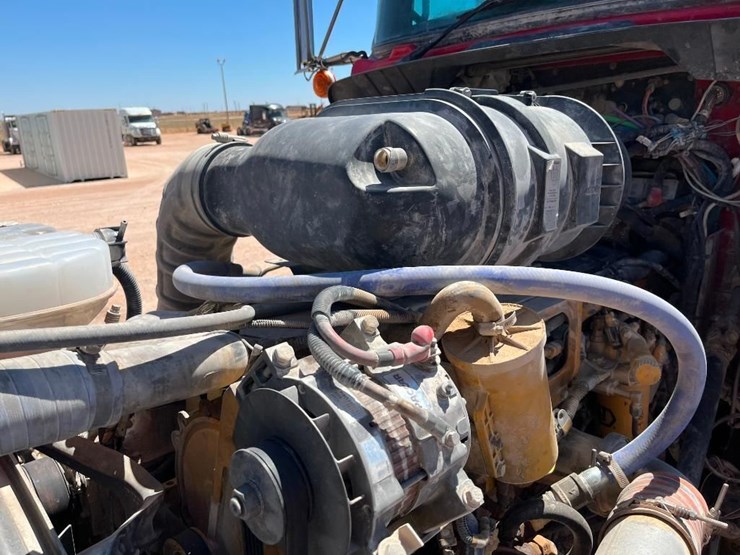 2010-kenworth-t800-image-30