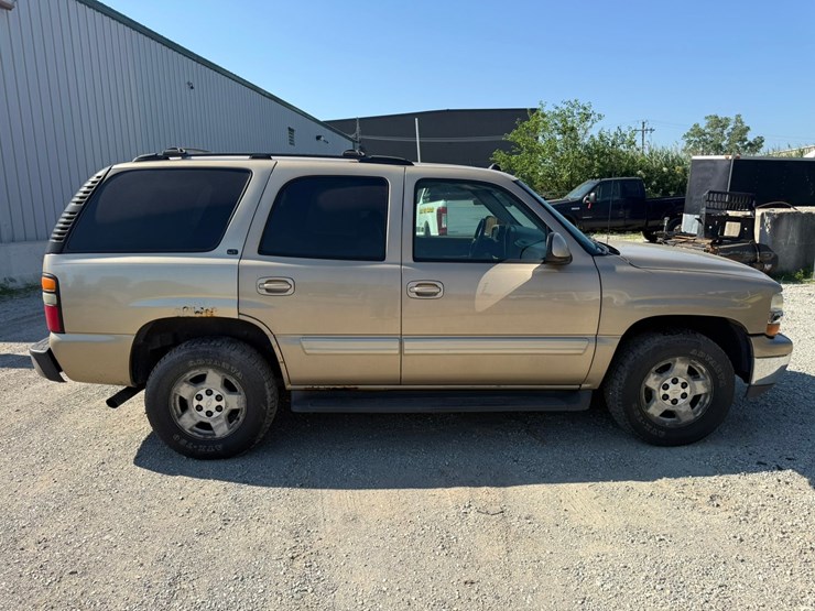 2005-chevrolet-tahoe-image-7