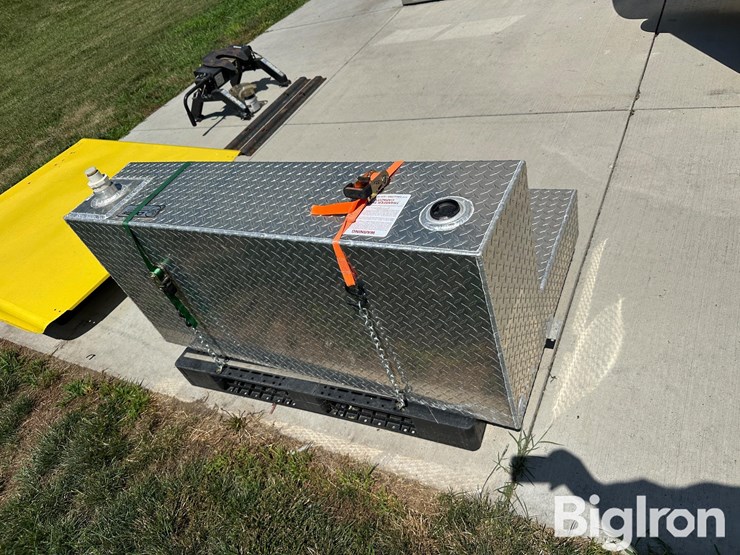 deezee-portable-aluminum-fuel-tank-image-6