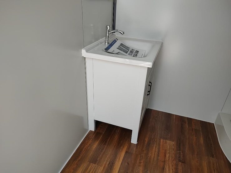 sd-lanch-irmt-mobile-toilet-w/shower-image-11