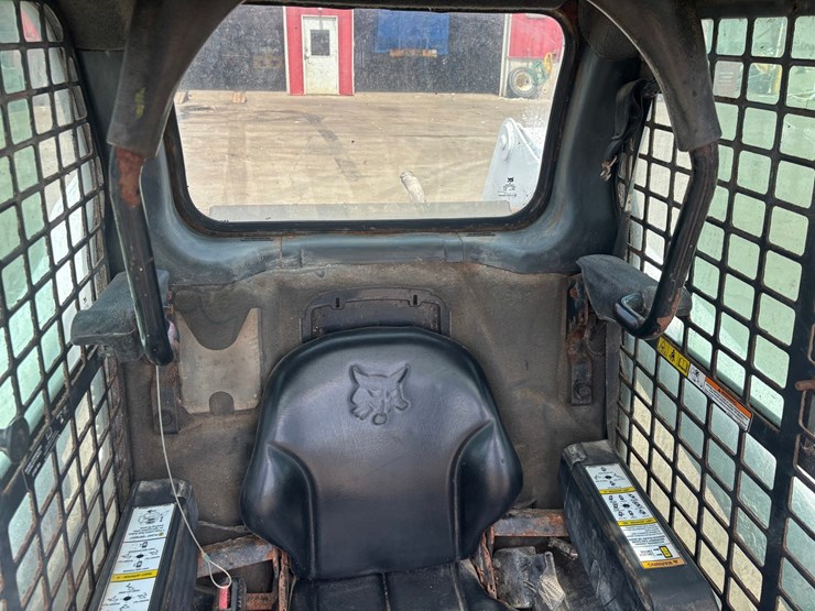 2013-bobcat-s630-image-43