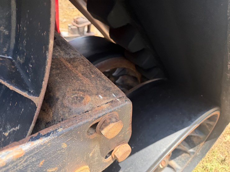 2014-case-ih-470-image-11