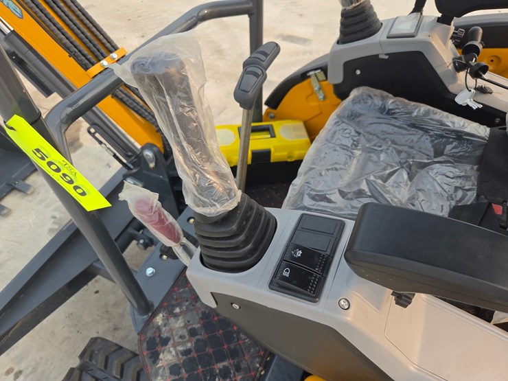 #5090-•-2026-future-ft30-mini-excavator-image-45