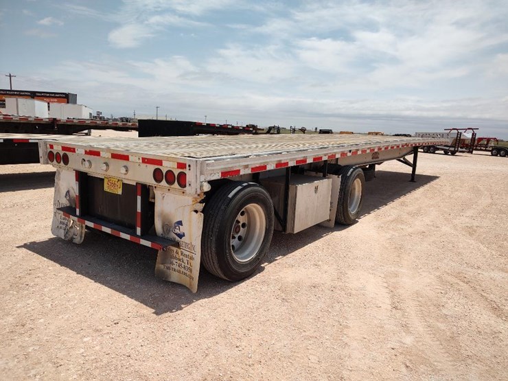 2000-chaparral-48-ft-image-3