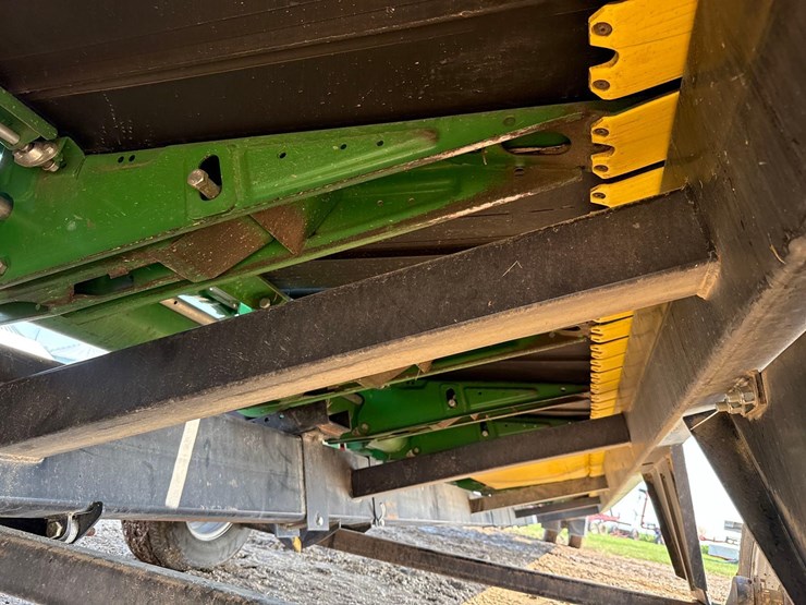 2018-john-deere-635fd-image-39
