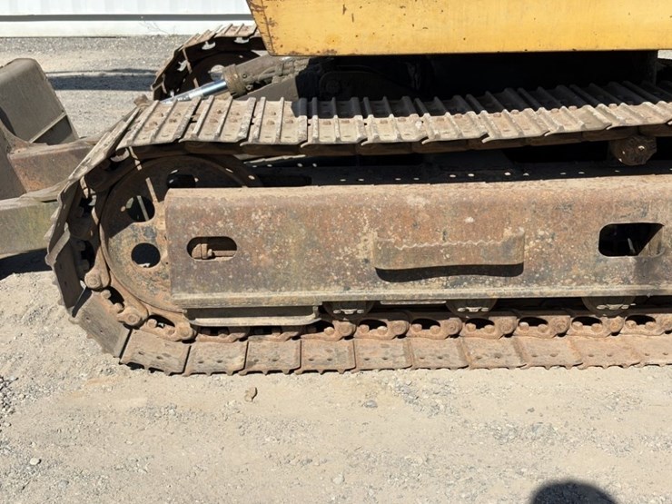 1990-caterpillar-e70b-image-17