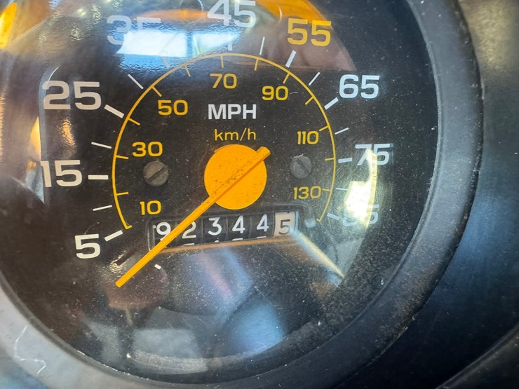 1985-chevrolet-c10-image-40