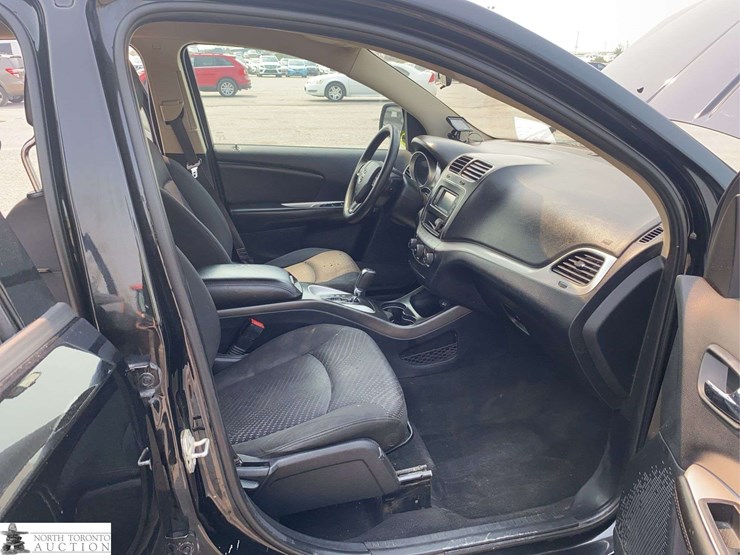 2015-dodge-journey-image-18
