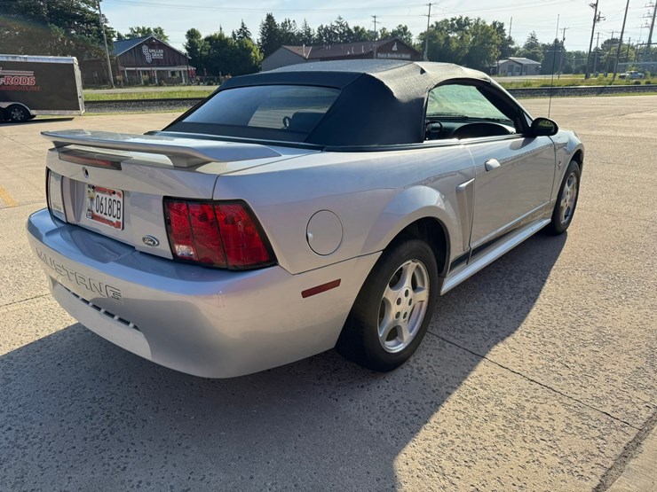 #1874-•-2002-ford-mustang-image-5
