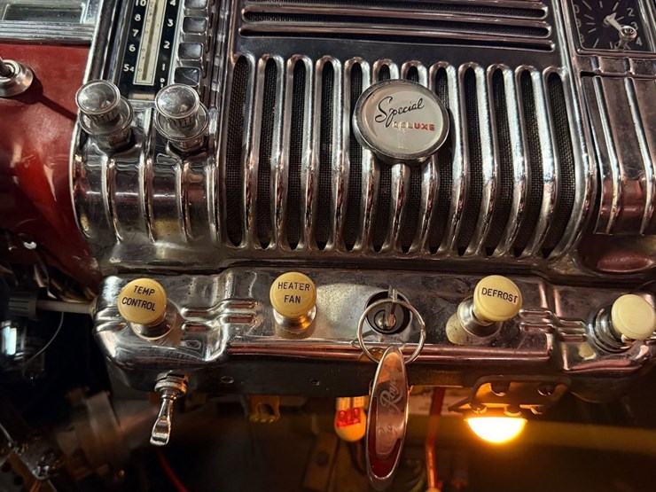 #1880-•-1947-plymouth-deluxe-convertible-image-43