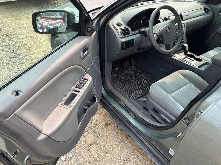 2006-ford-500-image-33
