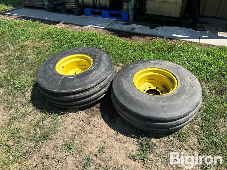 tractor-tires-&-rims-image-1