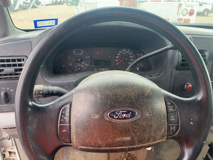 2005-ford-f350-image-13