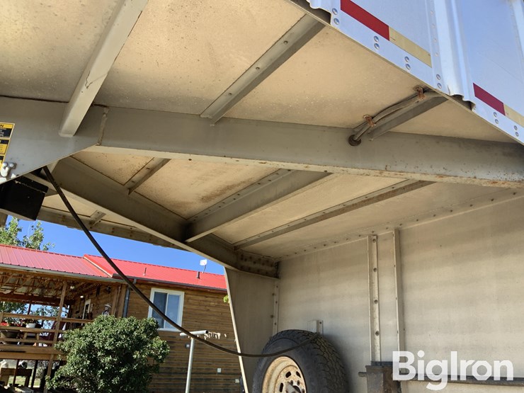 1998-wilson-livestock-trailer-image-11