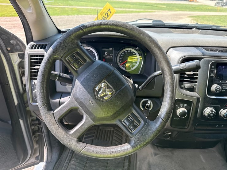 2014-dodge-1500-image-43