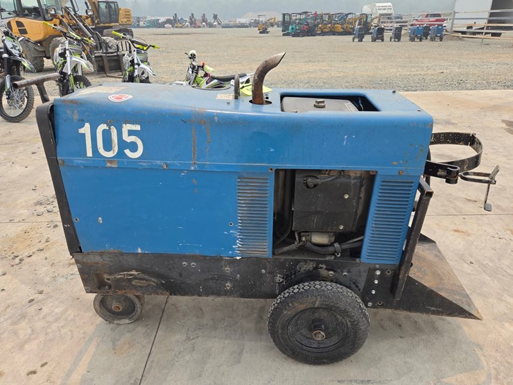 #5204-•-miller-legend-nt-welder/generator-image-4