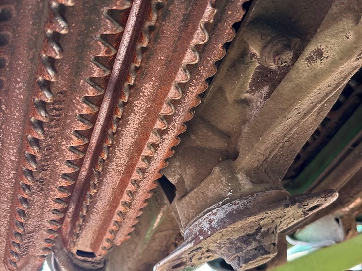 2012-john-deere-608c-image-44