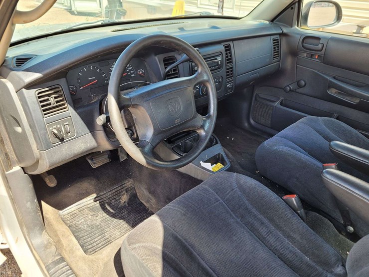 2004-dodge-dakota-image-14