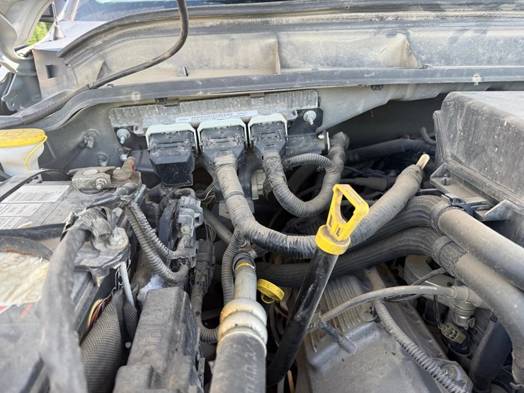2011-ford-f350-image-13