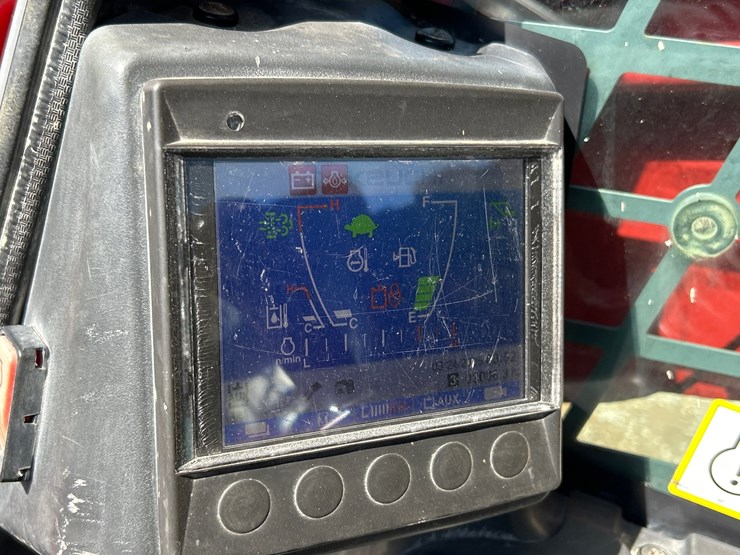 2019-takeuchi-tl10v2-image-48