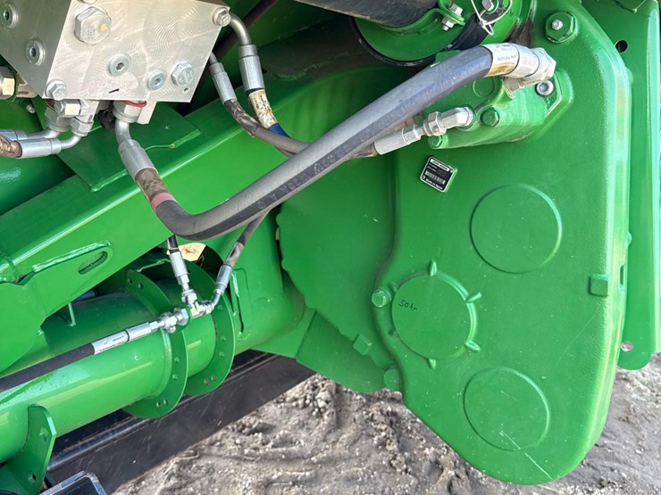 2018-john-deere-635fd-image-25