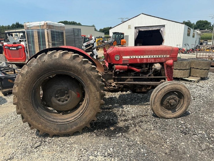 massey-ferguson-135-image-5