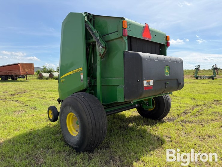 2020-john-deere-560m-image-7
