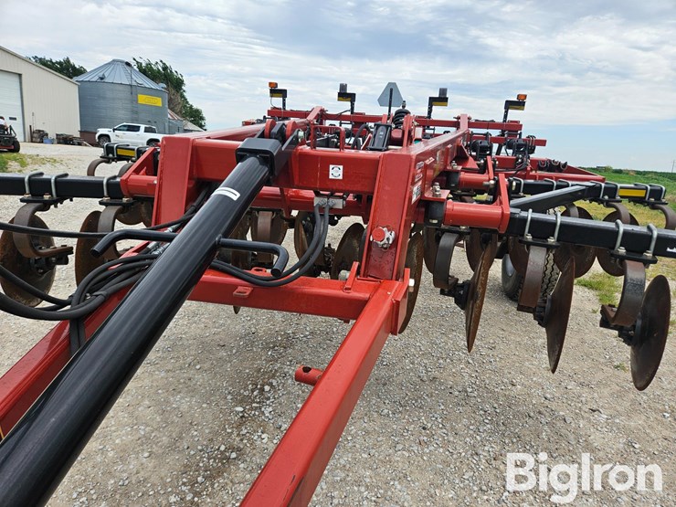 2014-case-ih-870-ecolo-tiger-7-shank-disk-ripper-image-13
