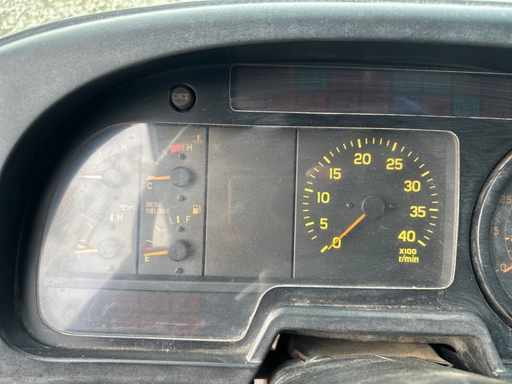 2000-gmc-t6500-image-35