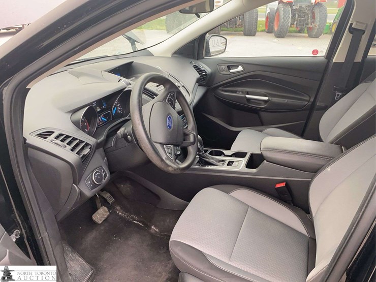 2018-ford-escape-se-image-10