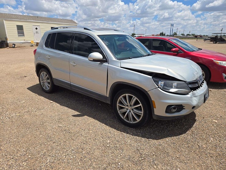 2015-volkswagen-tiguan-se-image-3