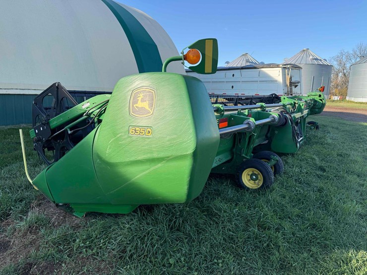 2009-john-deere-635d-image-3