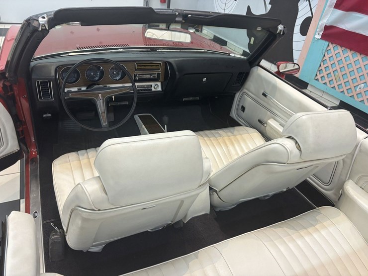 #1877-•-1972-pontiac-lemans-convertible-image-38