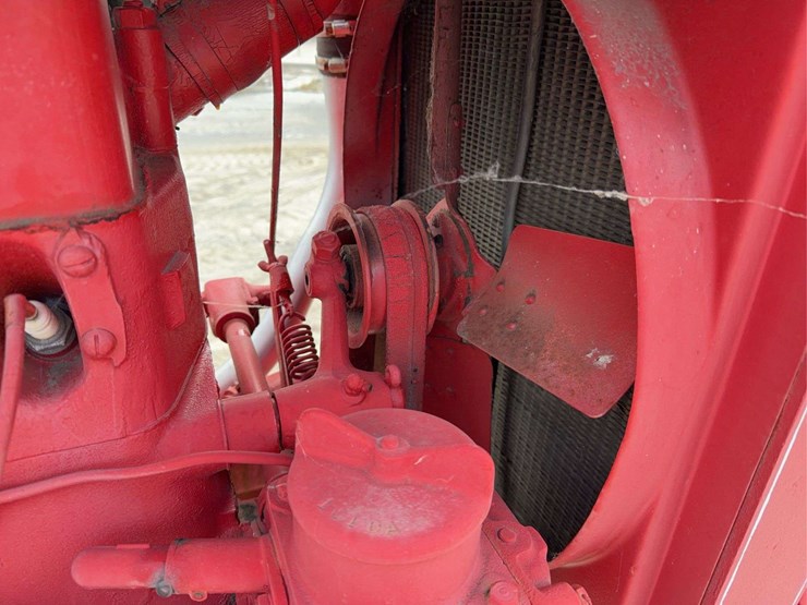 farmall-f-20-image-28