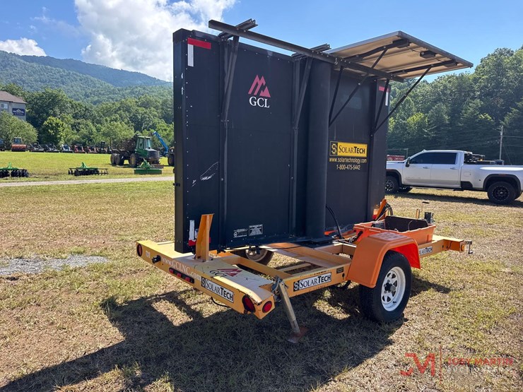 towable-solar-tech-message-board-image-3
