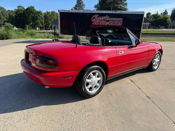 #1872-•-1990-mazda-miata-convertible-image-5