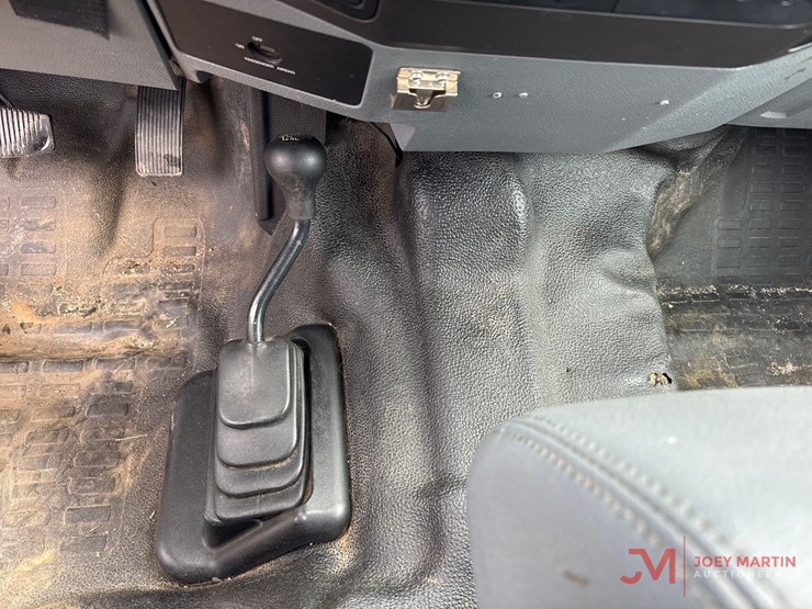 2016-ford-f350-xl-image-30
