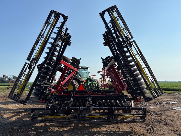 2012-case-ih-370-image-3