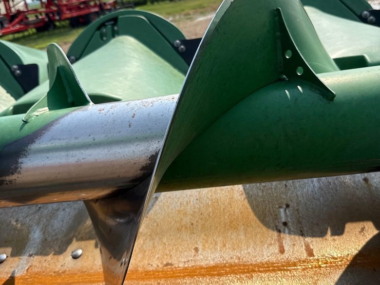 2012-john-deere-608c-image-29