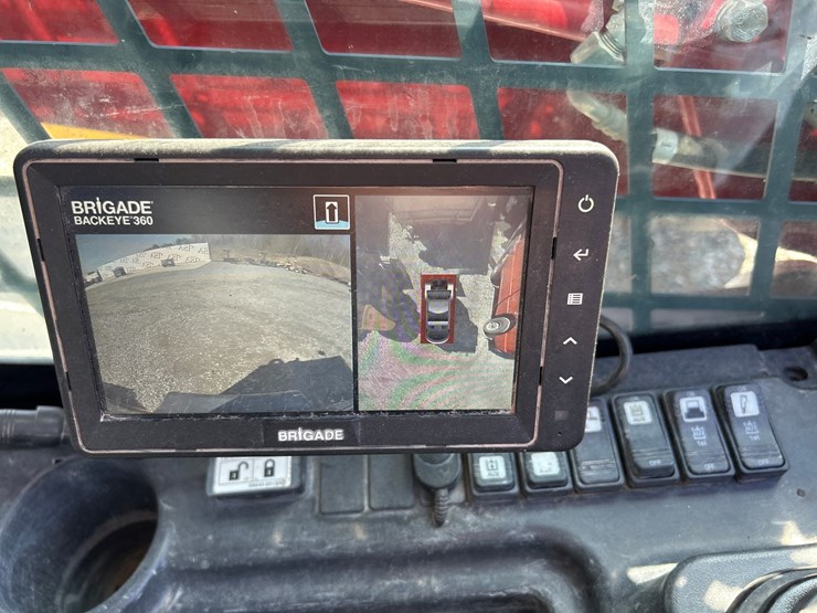 2019-takeuchi-tl10v2-image-51