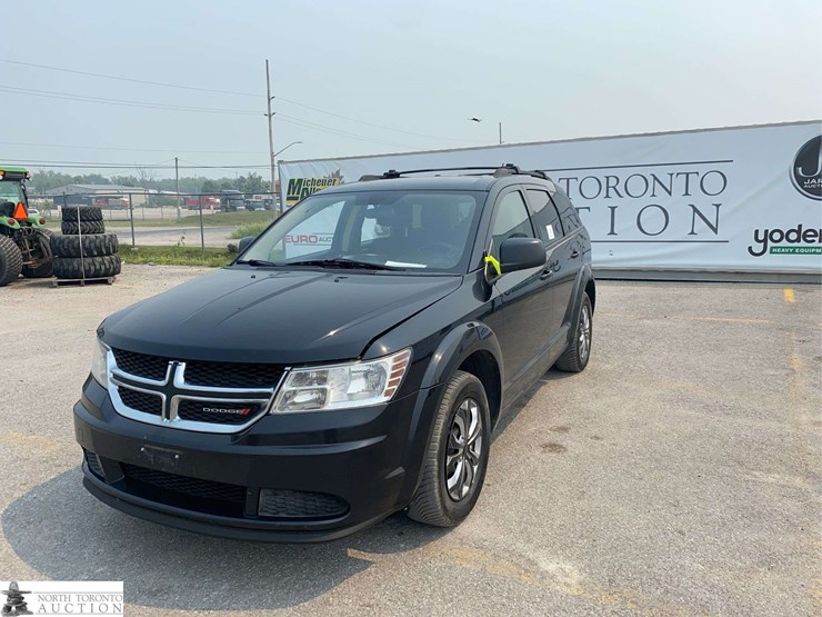 2015-dodge-journey-image-1