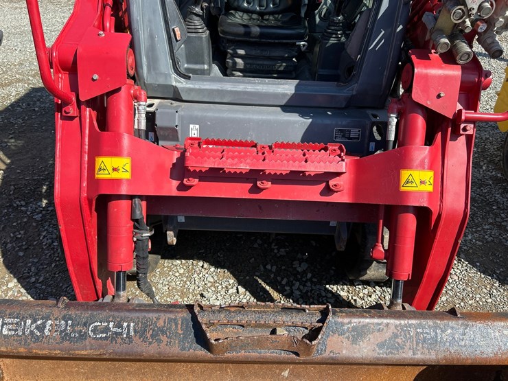 2019-takeuchi-tl10v2-image-11