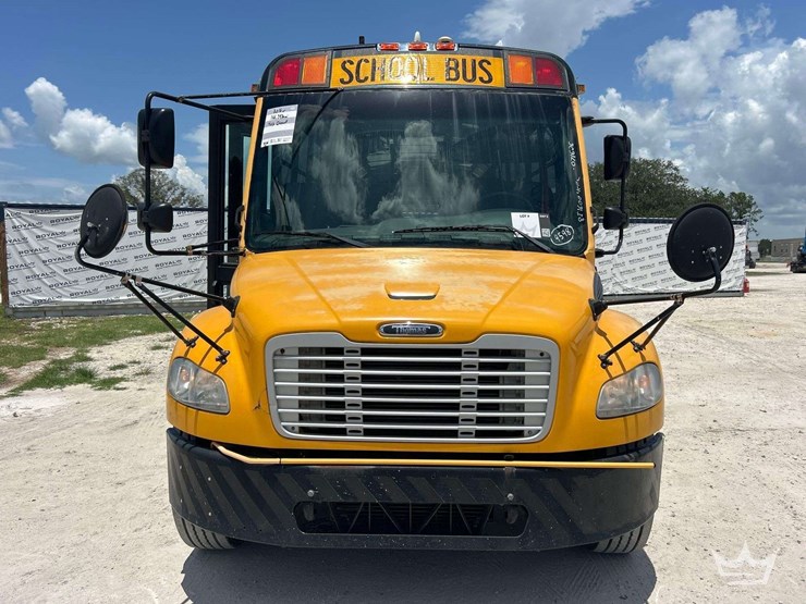 2016-freightliner-b2-image-34