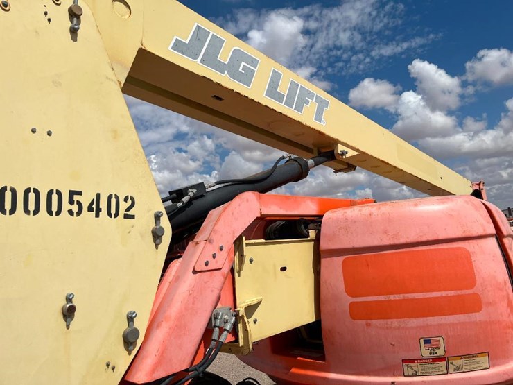 2011-jlg-600aj-image-17