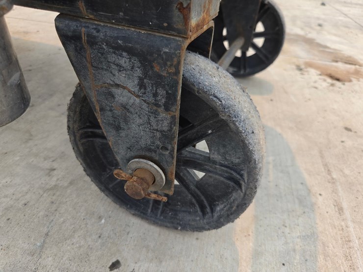 #5205-•-miller-srh-333-welding-power-source-image-17