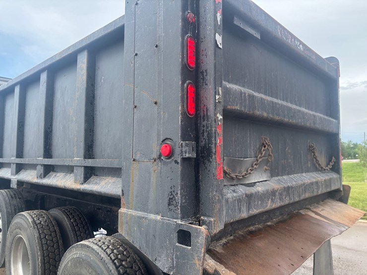 2004-mack-granite-cv713-image-60