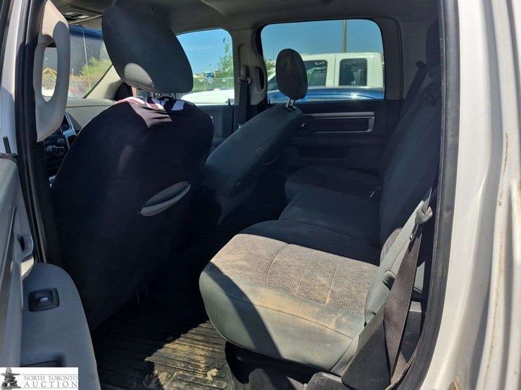 2018-dodge-1500-image-21