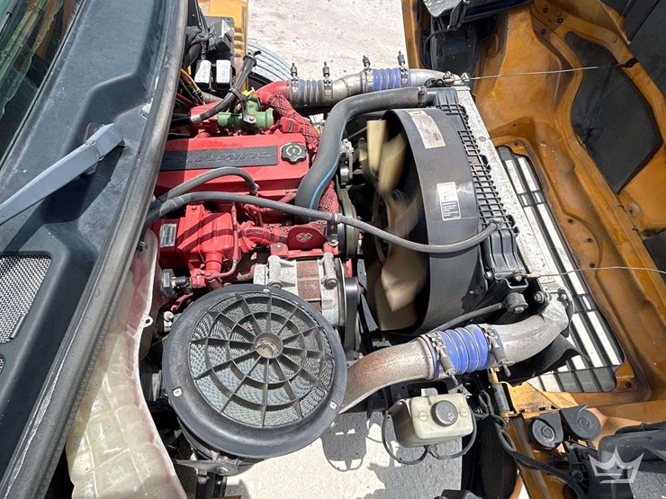 2016-freightliner-b2-image-9