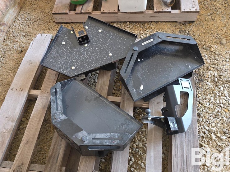 tractor-cab-corner-cubby-image-5
